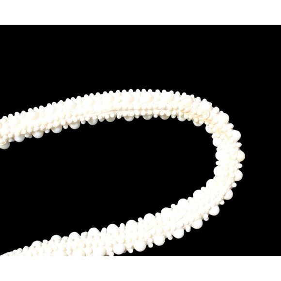 Vintage White Beaded Purse With Handle & Gold Clasp - Picture 3 of 11